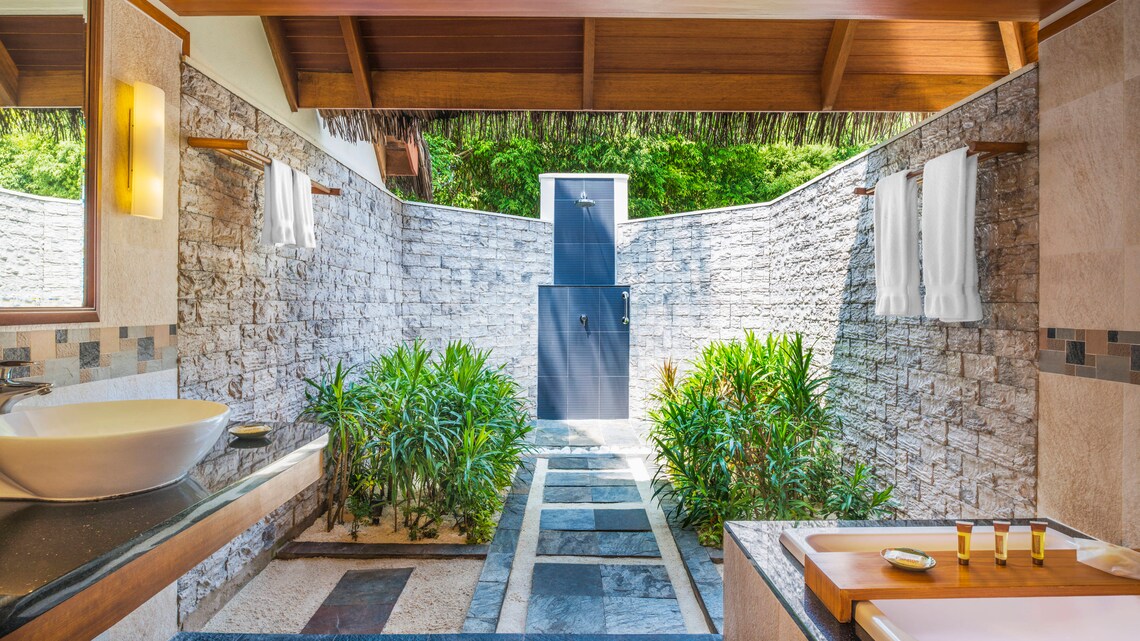 Island Cottage at Sheraton Maldives Full Moon Resort & Spa thumbnail 5